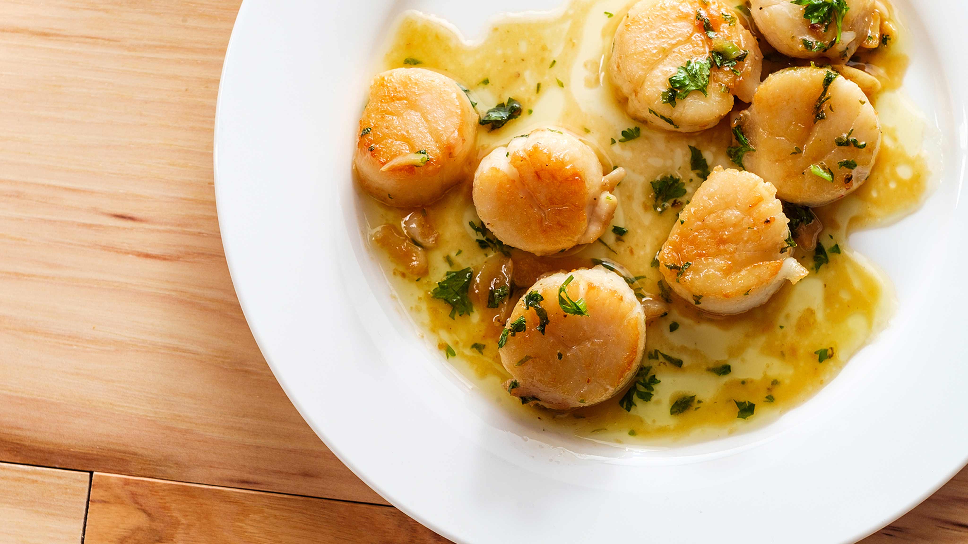 Berkot's Super Foods Recipe Scallops in Buttery Garlic Sauce