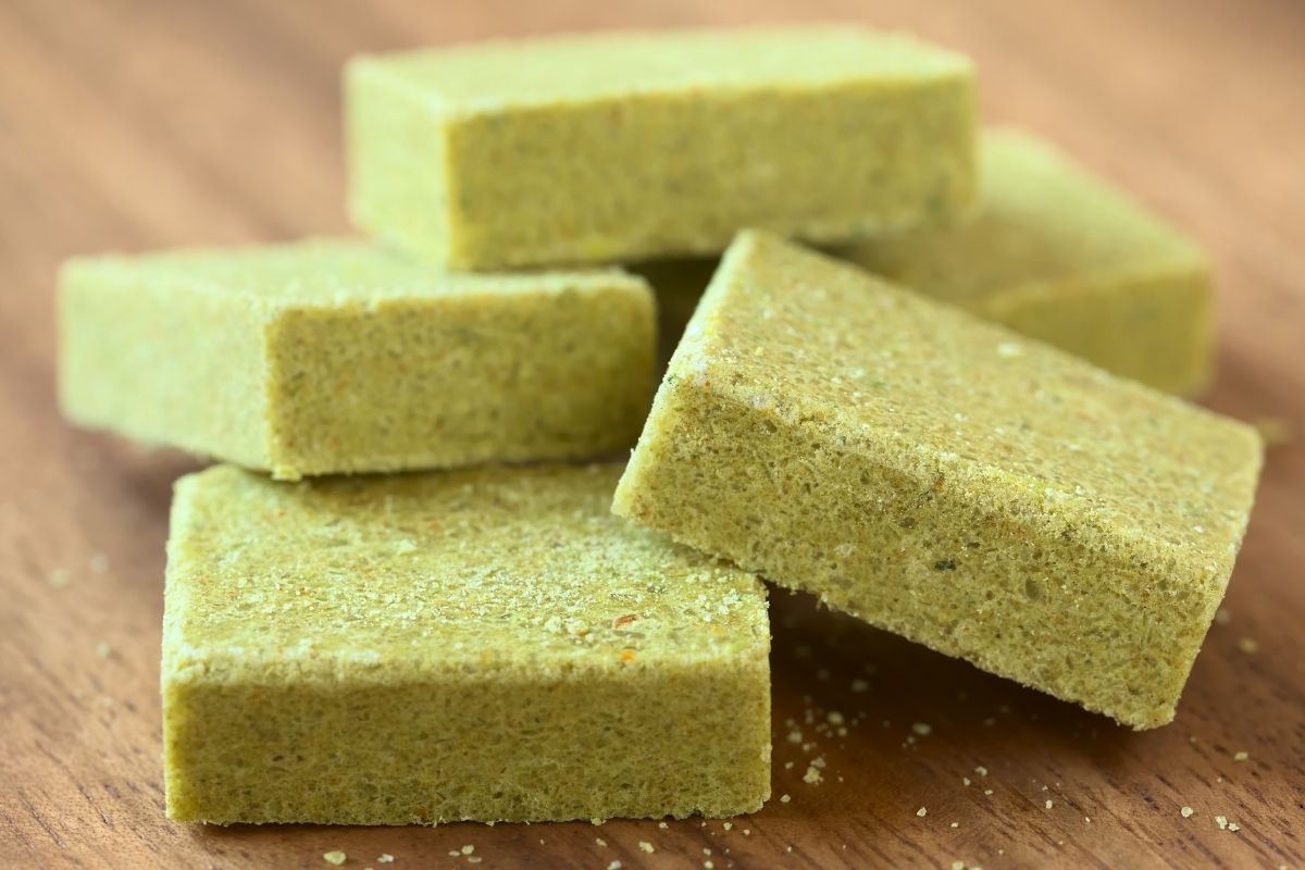 6 Best Dashi Substitutes for Cooking (Updated 2024)