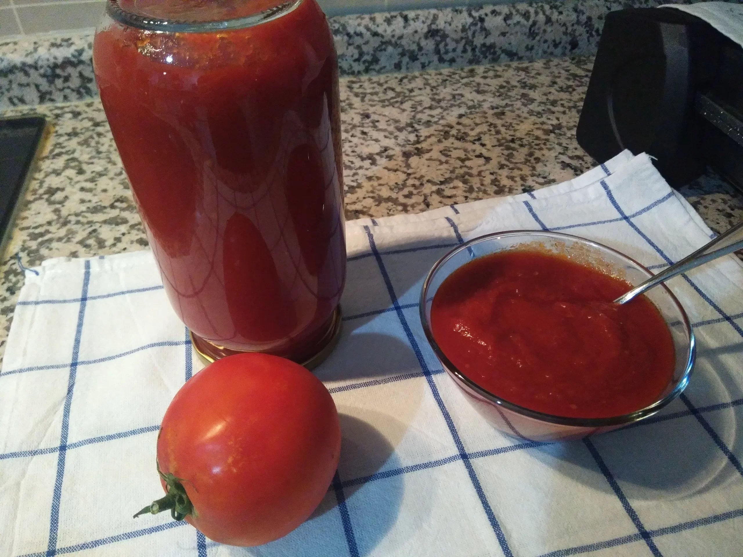 How to Make Homemade Tomato Paste RecipeMatic