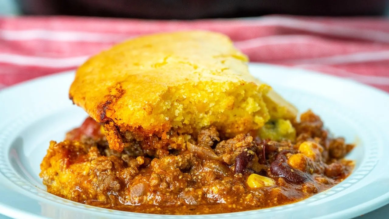 Skillet Chili Cornbread Pot Pie Recipe quick and easy