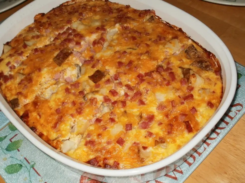 Have A Ball With This Amish Ham Casserole It'll Tickle Your Tummy
