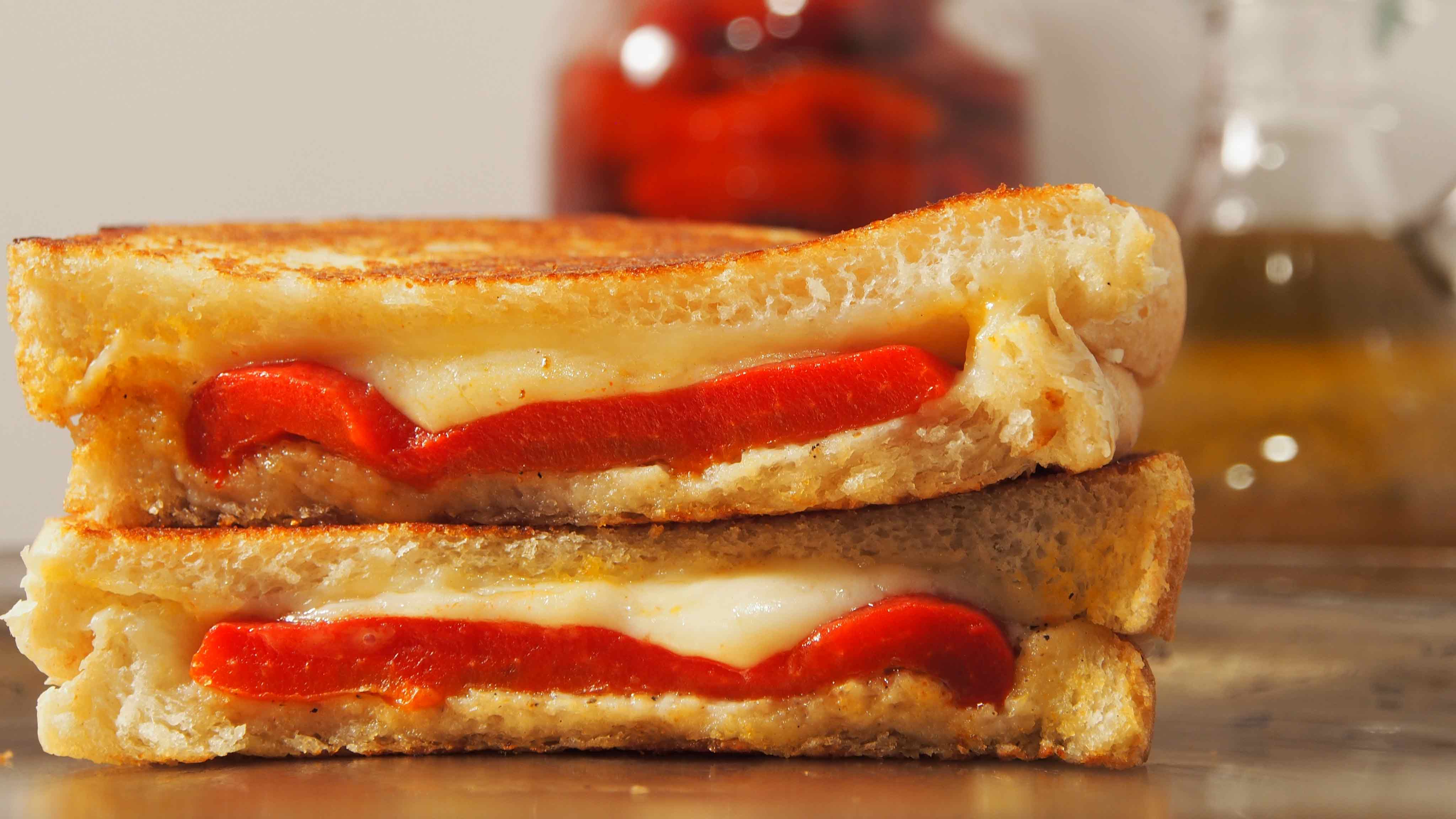 Kennewick Red Apple Market Recipe Roasted Red Pepper Grilled Cheese