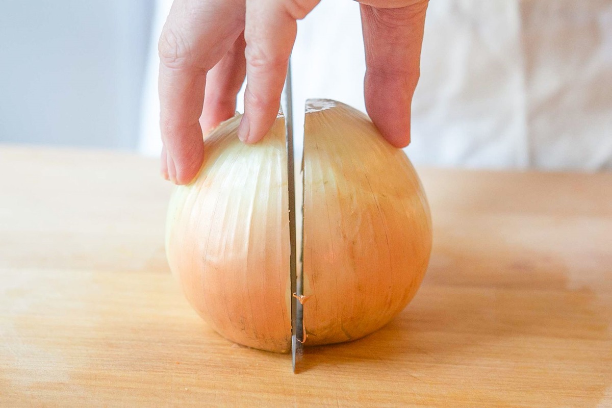 How To Chop Half An Onion