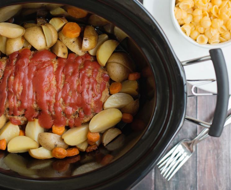 EASY SLOW COOKER MEATLOAF Recipes Feed