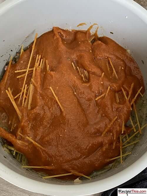 Recipe This Ninja Foodi Spaghetti Bolognese