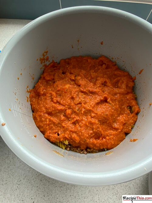 Recipe This Slow Cooker Mince Pasta Bake