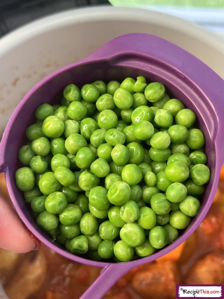 Recipe This Slow Cooker Curried Sausages