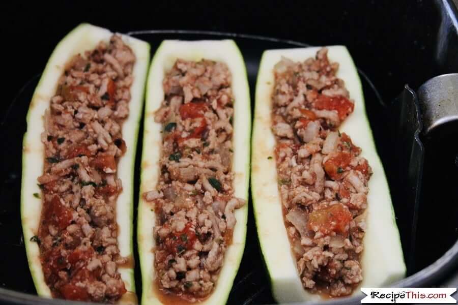 Recipe This Bolognese Zucchini Boats In The Air Fryer