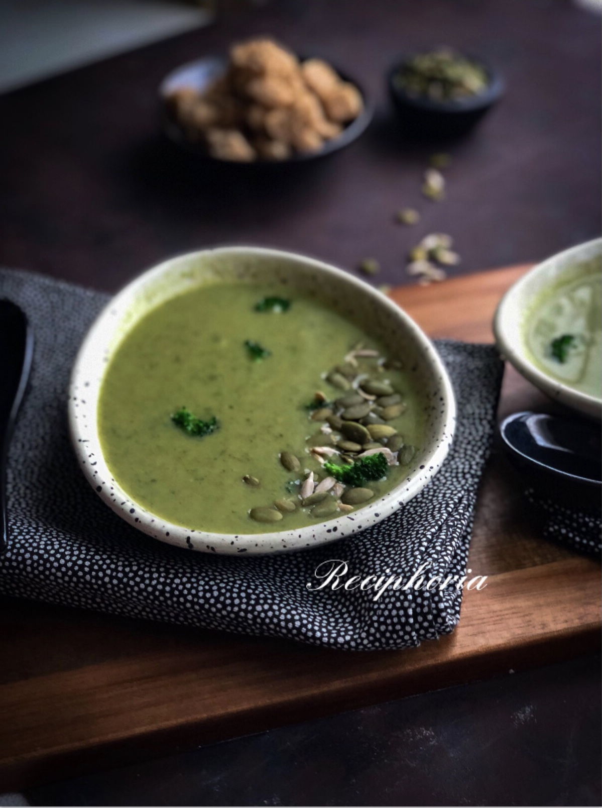 Broccoli soup..no cream..no cheese healthier recipe Reciphoria