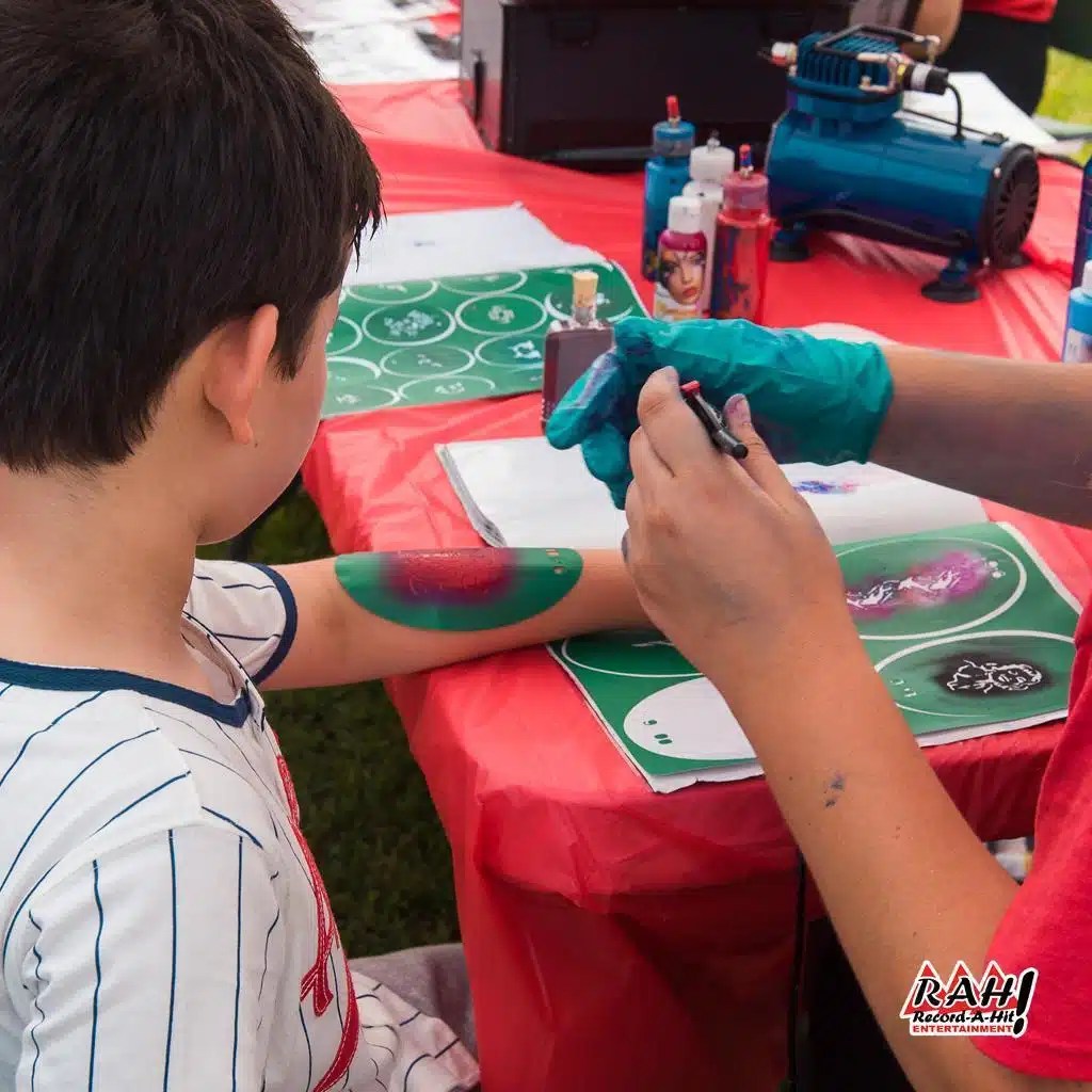 Airbrush Tattoos Artist RecordAHit Entertainment