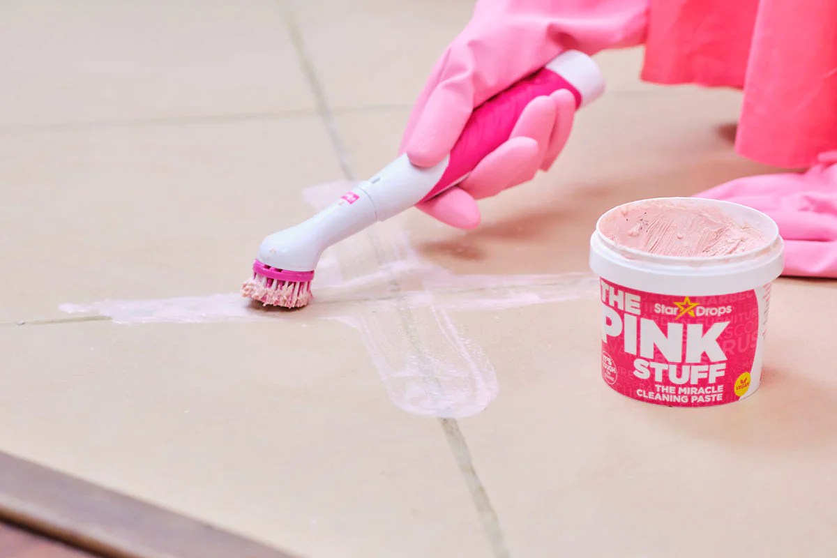The Pink Stuff estil un produit ménager miracle en 2024