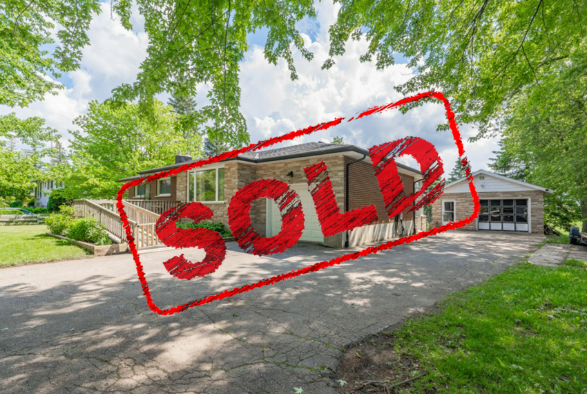 Solid Bungalow in Guelph Eramosa 5876 Wellington Rd. 7 Red Brick