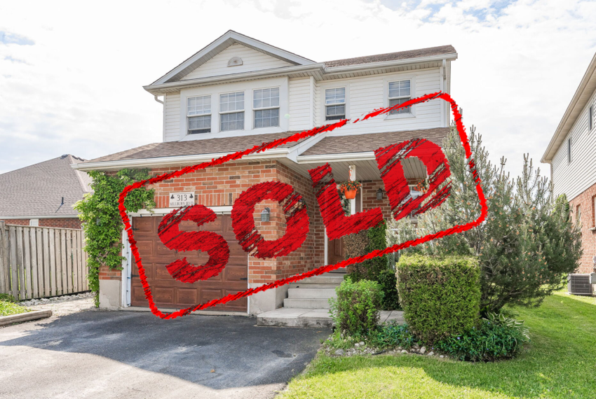 Immaculate 2 Storey Fergus Home 313 Millburn Blvd. Red Brick Real