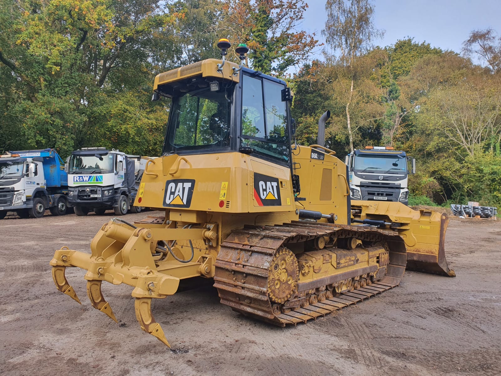 Cat D6K2 LGP Red Bull Equipment