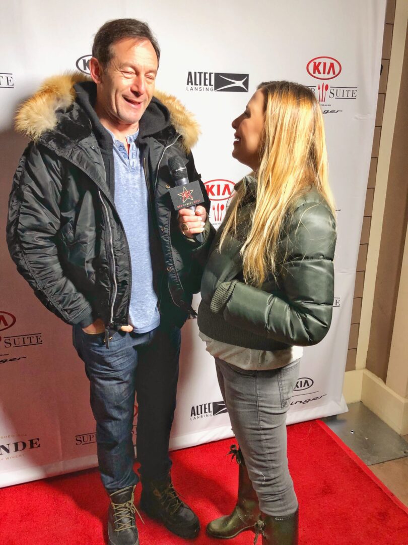 JASON ISAACS TALKS THE OA,PARTYING WITH ARMIE HAMMER Red Carpet Roxy