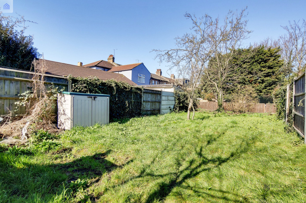 Wellesley Road, Ilford, IG1 Redcastle