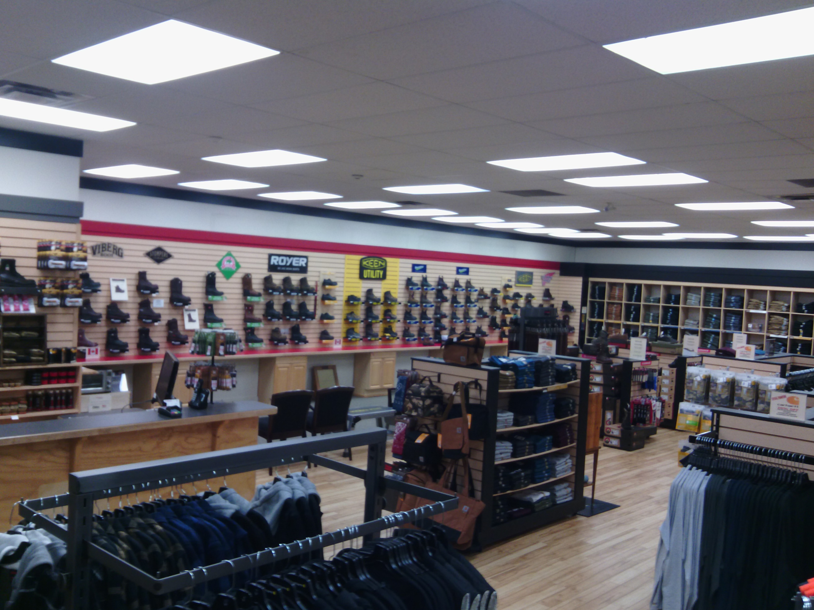 Nanaimo Reddhart Workwear Stores of Canada