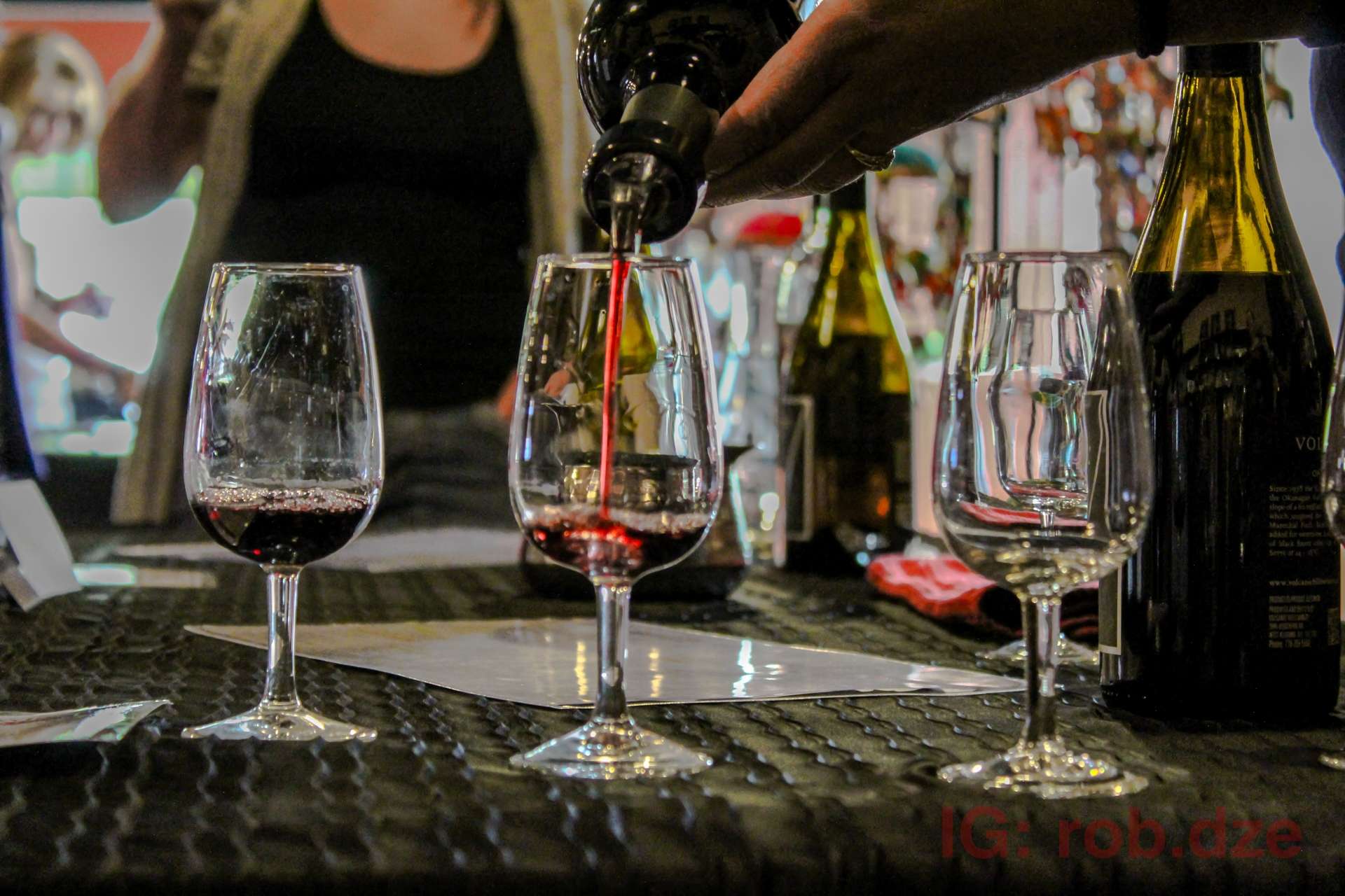 Kelowna wine tours Red Dog Wine Tours A brief description of our tours