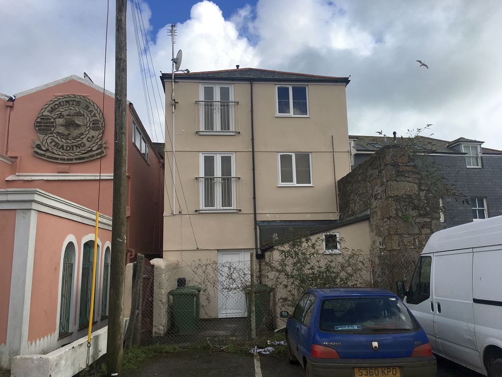 67 Causewayhead, Penzance TR18 2SN