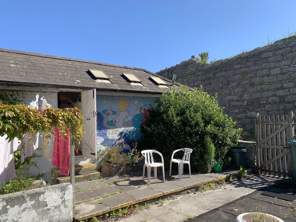 Pampered Paws, 1 Railway Terrace, Portreath, Redruth, Cornwall, TR16 4LD