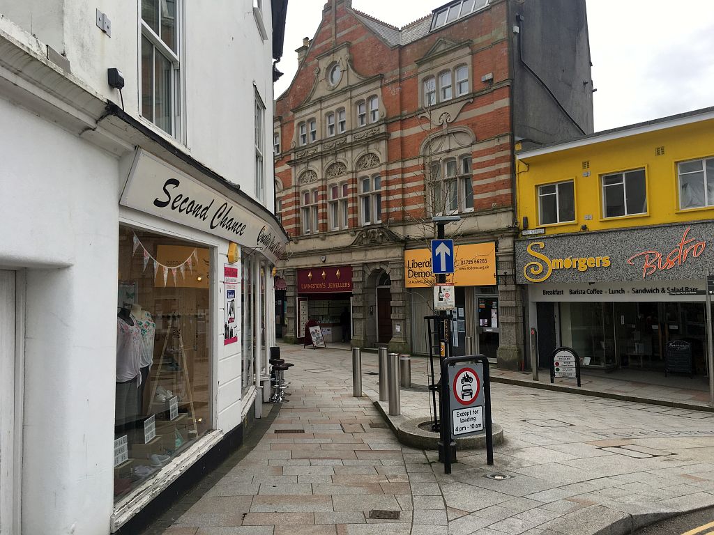 2&4 Bodmin Road, St Austell PL25 5AE