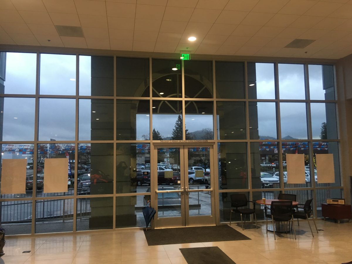 Santa Rosa Chrysler Dodge Lithia Redhawk Glass