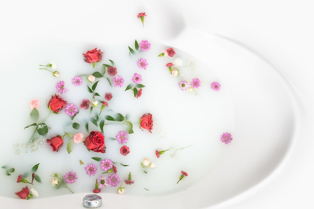 bathtub flowers Red Lotus Letter