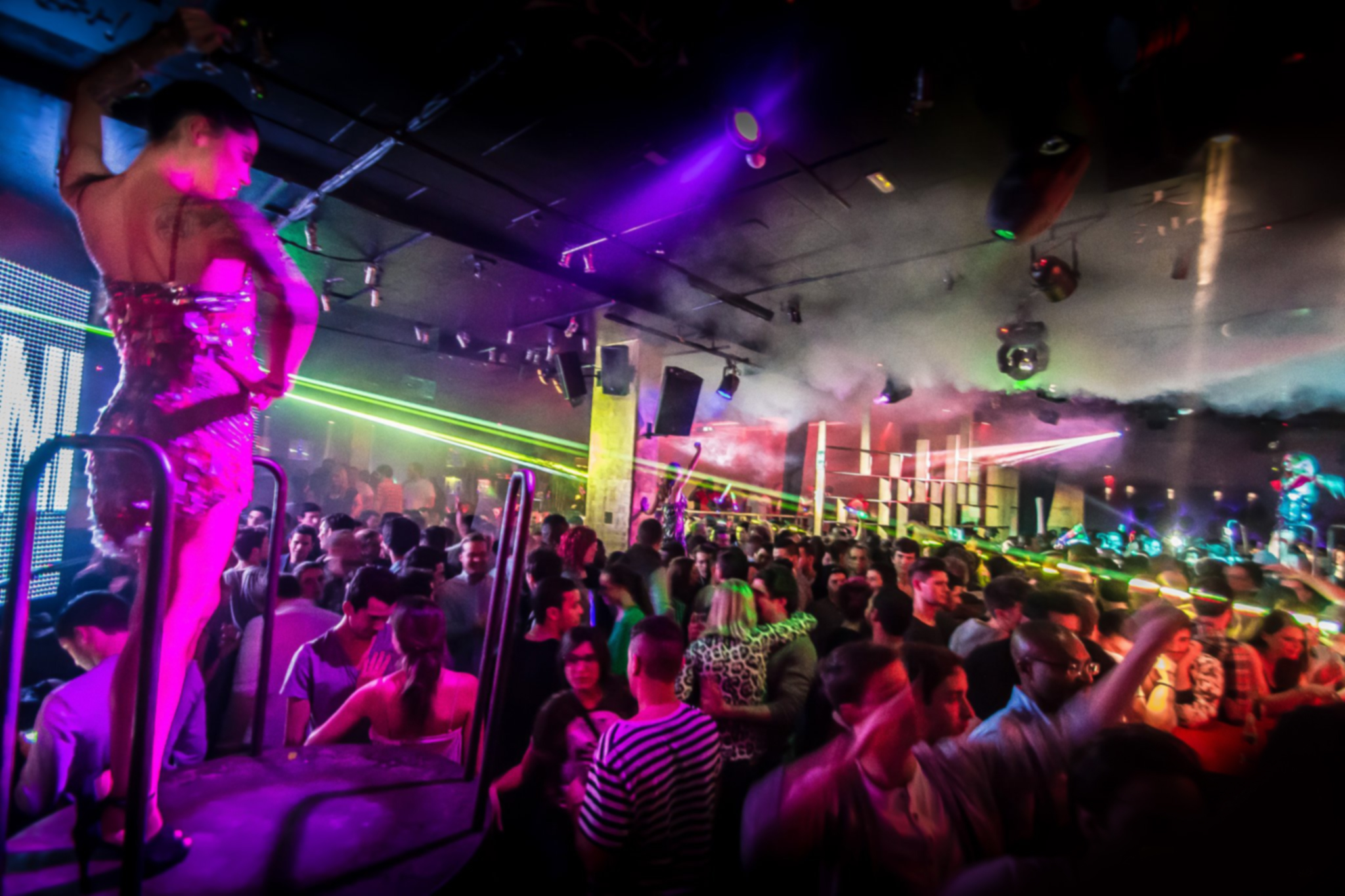 Barcelona Nightlife VIP Club Booking Red Mago