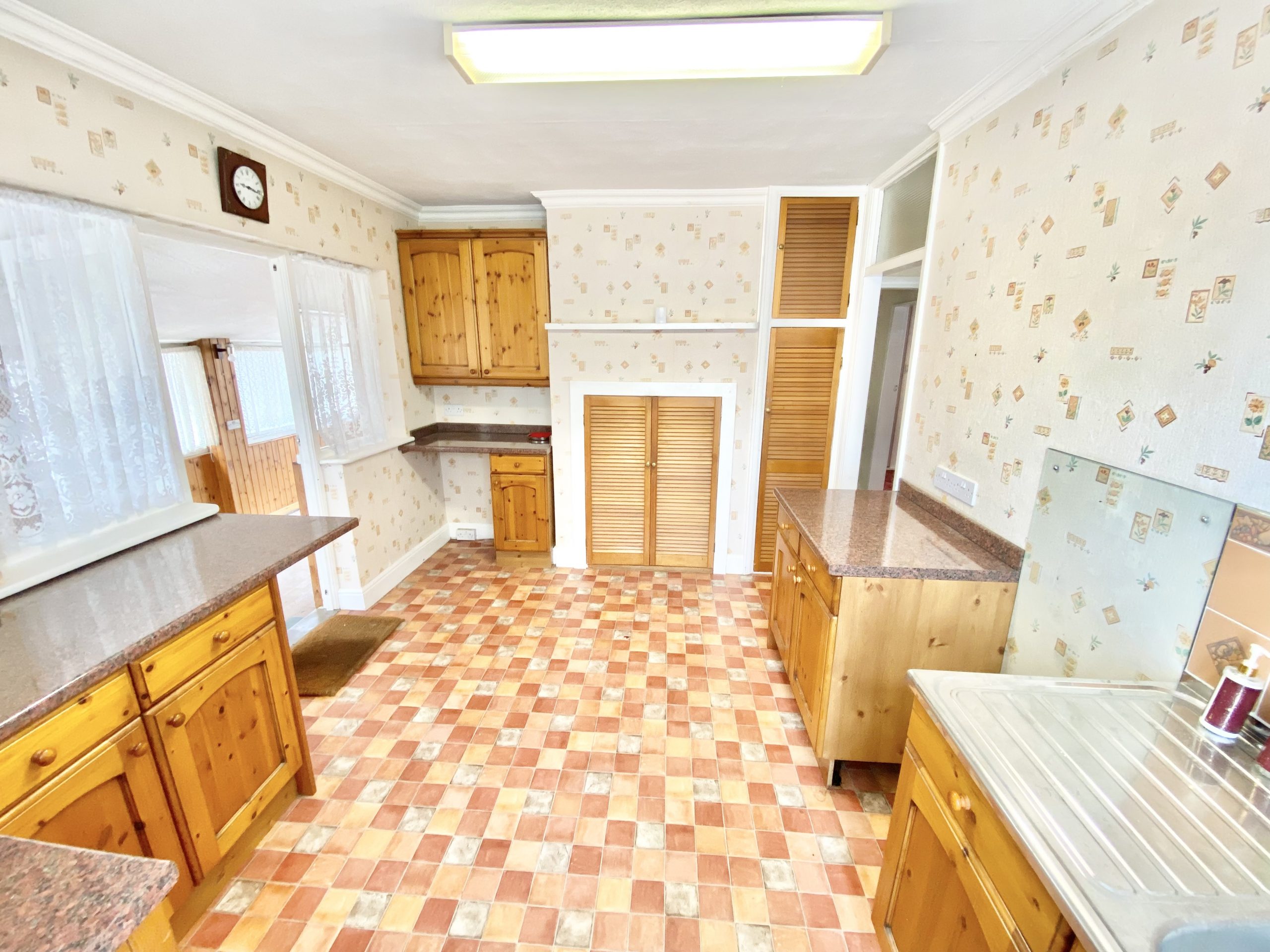 Dickens Avenue, Uxbridge, UB8 3DN Redpad Estate Agents