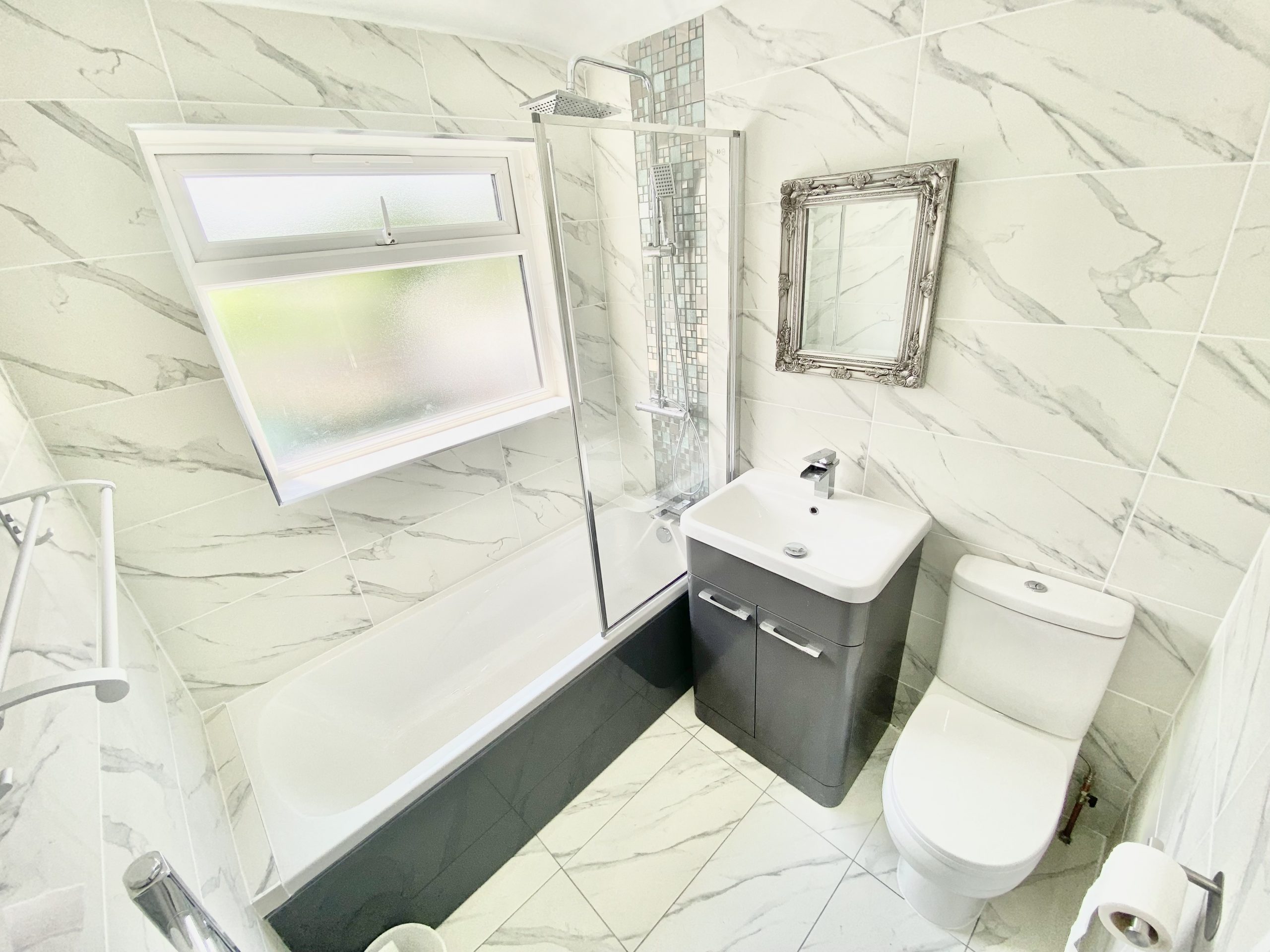 Dickens Avenue, Uxbridge, Hayes, UB8 3DN Redpad Estate Agents