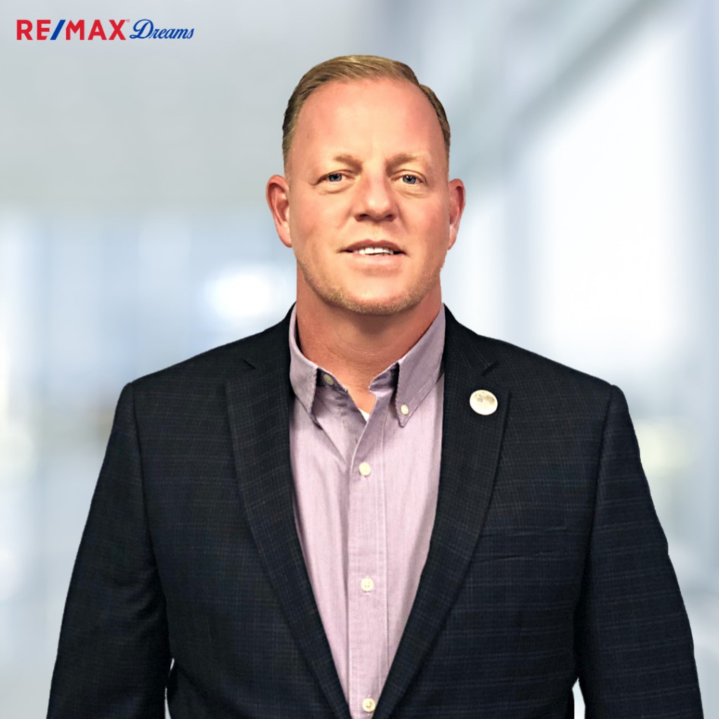 Our Team RE/MAX Dreams The Best Move You Will Make!RE/MAX Dreams