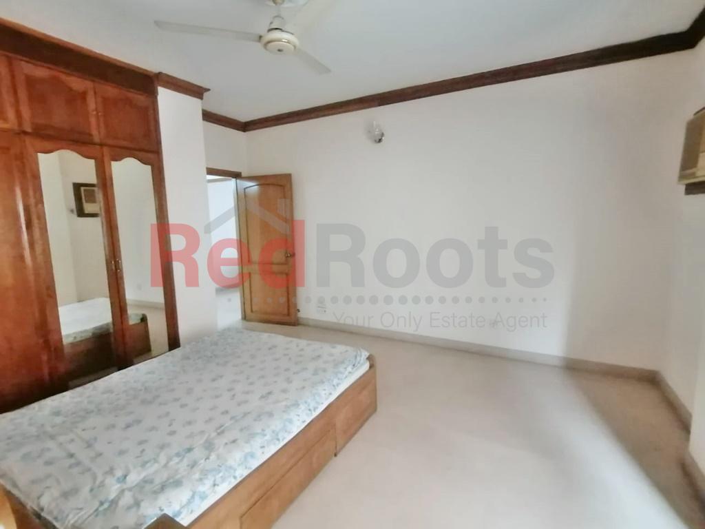 A Well Furnished Flat Of 3000 Sq Ft. In Baridhara Diplomatic Zone Is