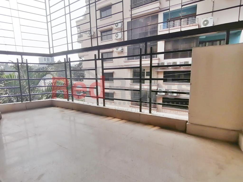 A Well Furnished Flat Of 3000 Sq Ft. In Baridhara Diplomatic Zone Is