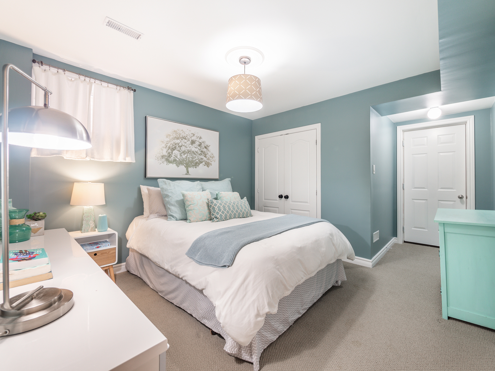 9 Bigelow Road Red Square Team