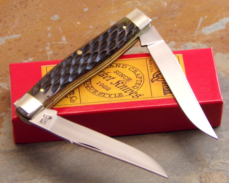 Queen City Yankee Muskrat Pocket Knife with deeply jigged bone handles.