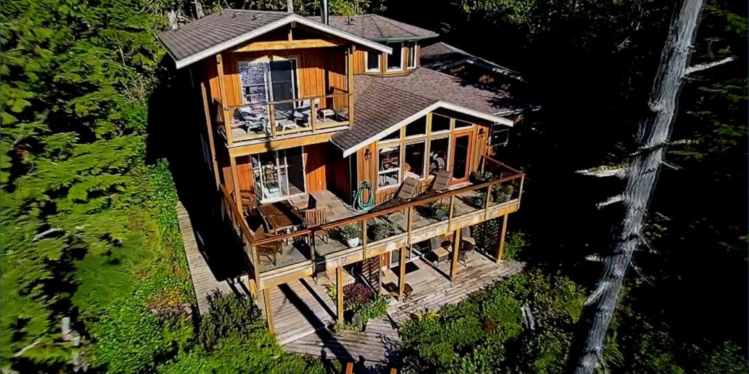 About your B&B Hosts Reef Point Oceanfront B&B