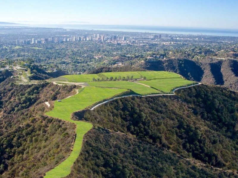 The Real Reason Why This 1 Billion Hollywood Hills Property was Sold