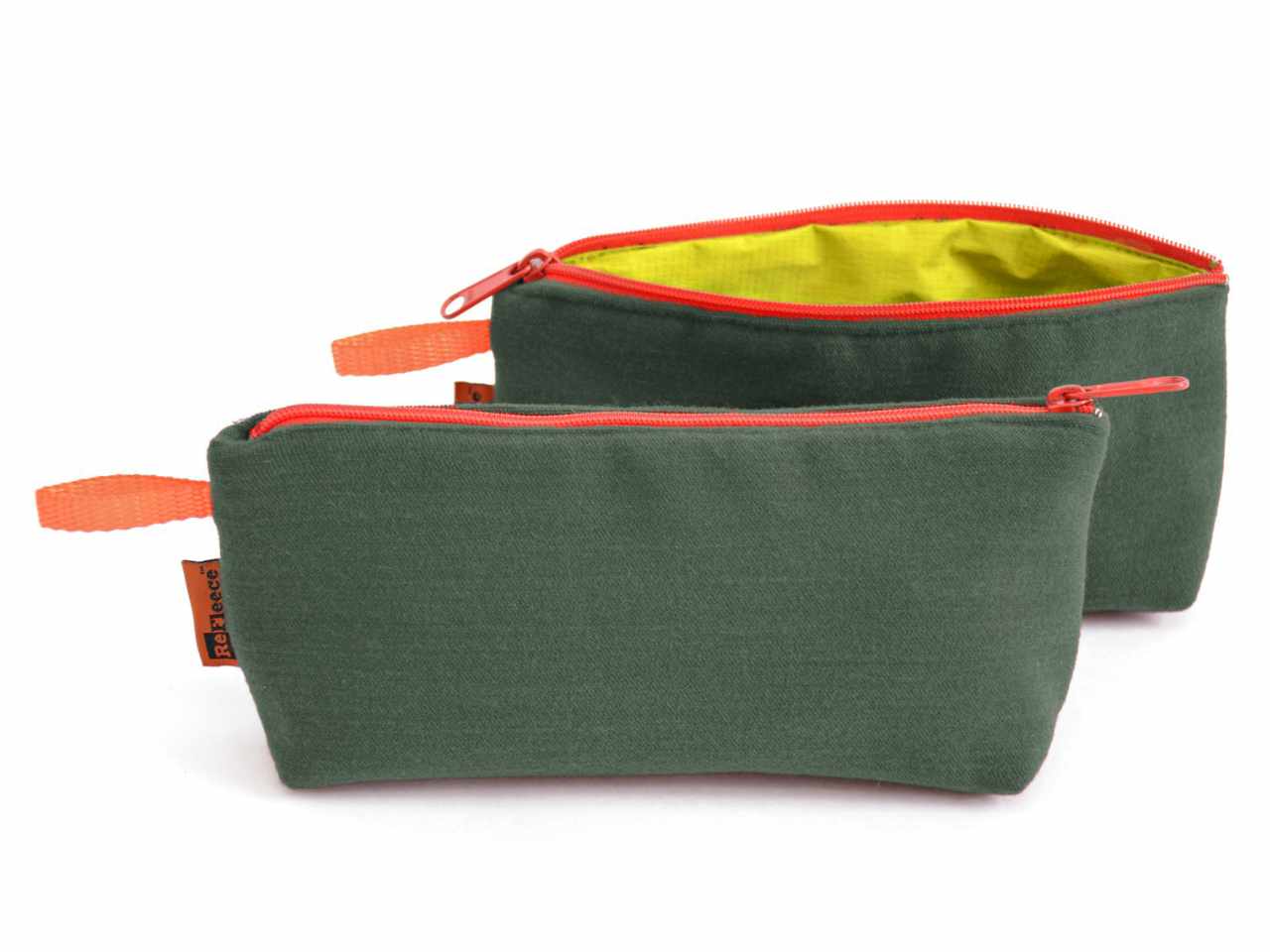 Zip bag sustainably made from upcycled and recycled materials Refleece