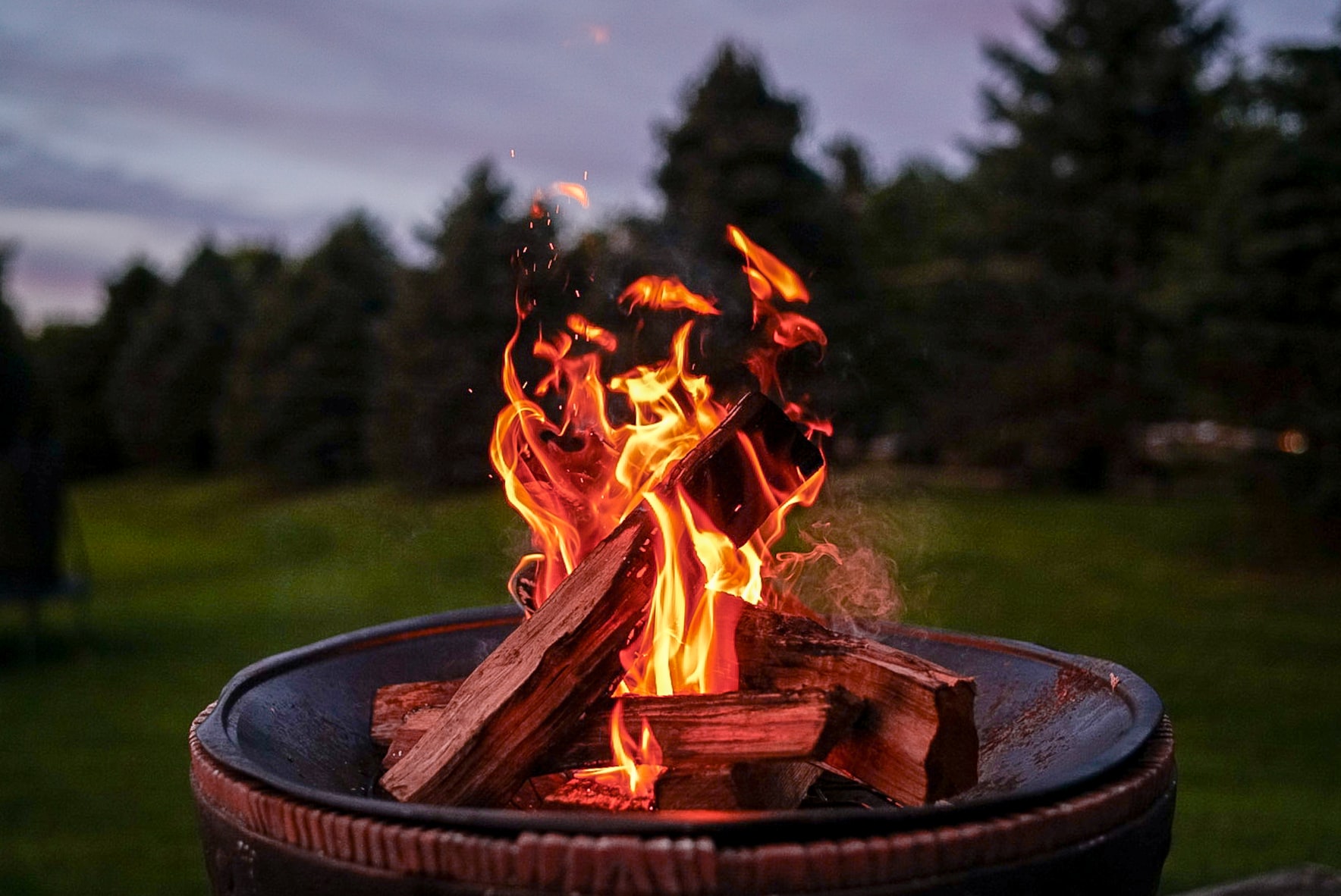 How To Build A Fire Pit On Grass (StepByStep) Refresh Outdoors