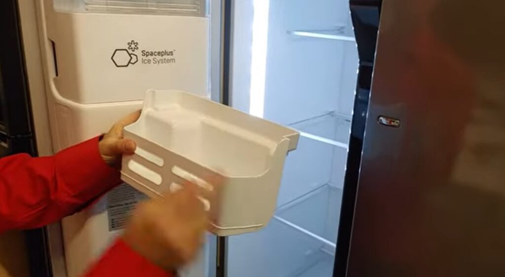 How To Remove Ice Tray From LG Refrigerator? Expert Tips