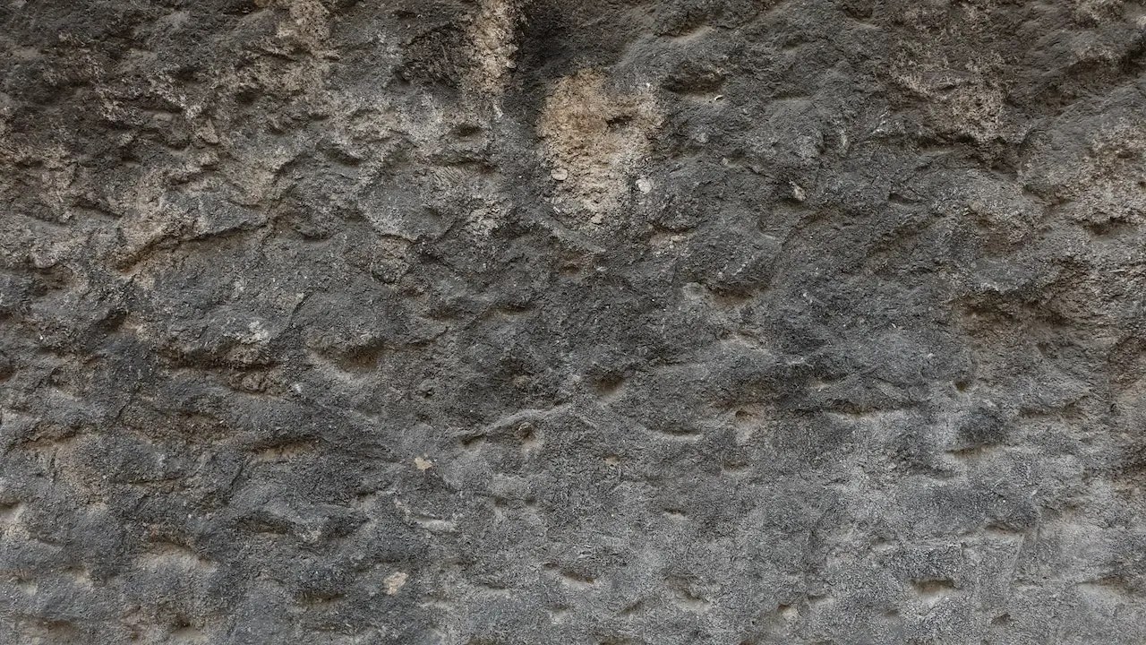 How to fix a crumbling driveway? Find out here at Refurbb