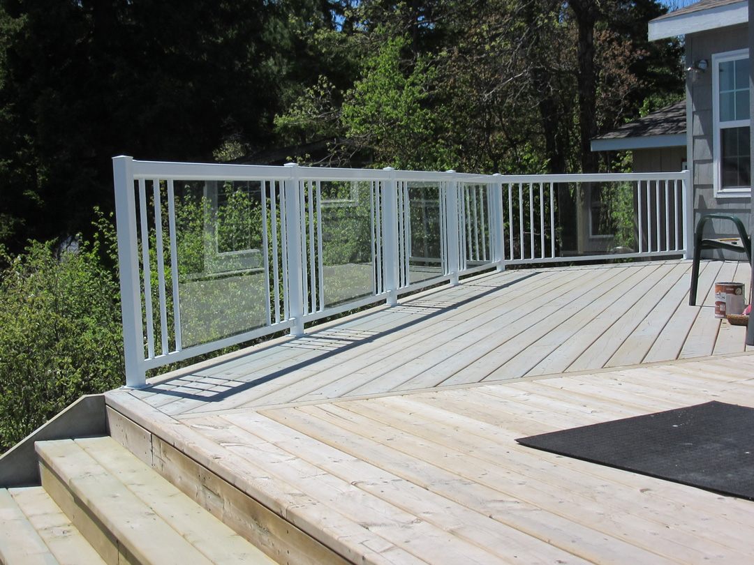 Nexan Aluminum Railing Aluminum Decking Pros And Cons Costs Best
