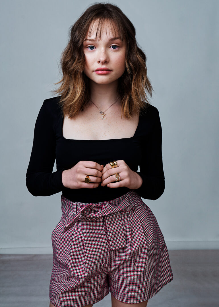 10 THINGS Zoe Colletti REGARD MAGAZINE
