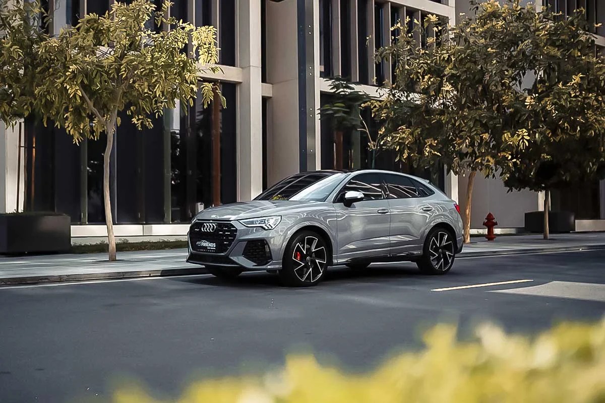 Luxury Car Rental in Dubai Your Guide to Exquisite Drives