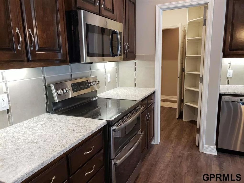 15483 Stevens Plaza, Omaha, NE 68137 Regency Homes