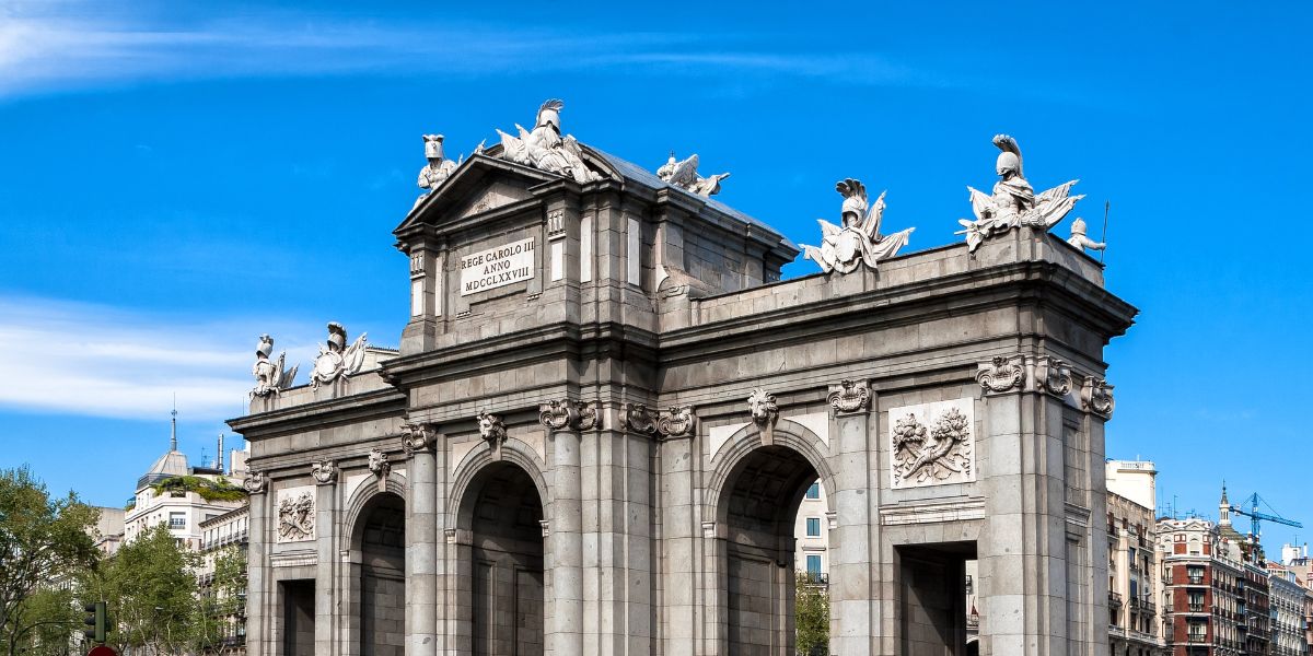 Spain announces 2023 VAT refund deadline Regfollower