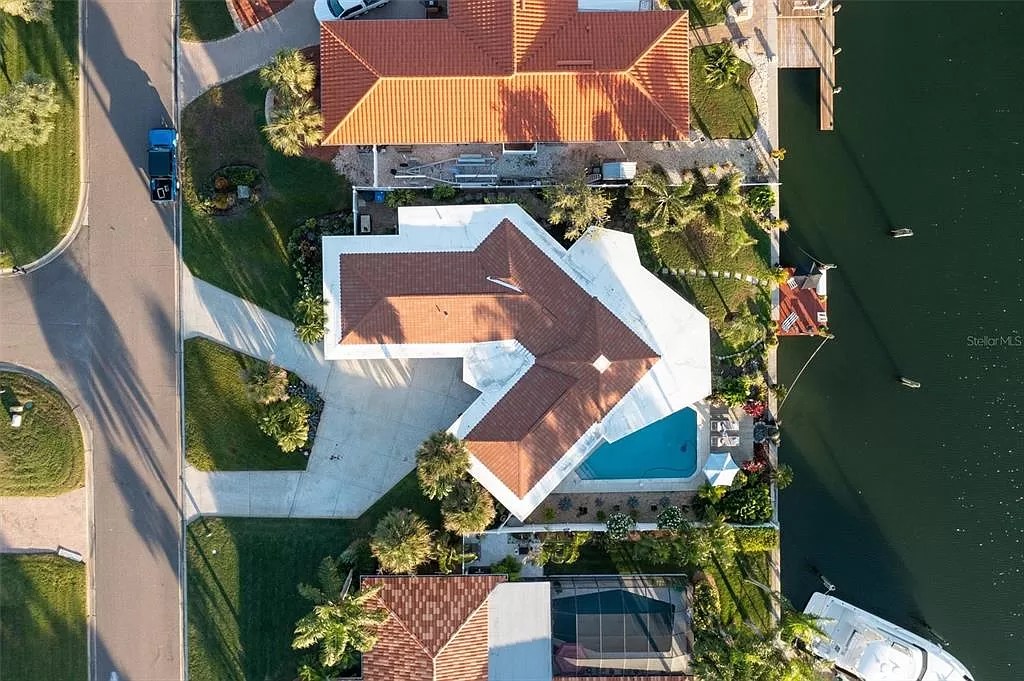 Mansion Monday An architectural high point in Broadwater Registry