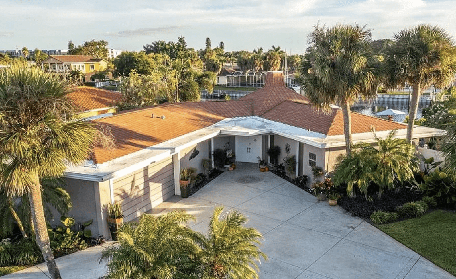 Mansion Monday An architectural high point in Broadwater Registry