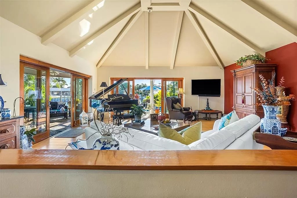 Mansion Monday An architectural high point in Broadwater Registry