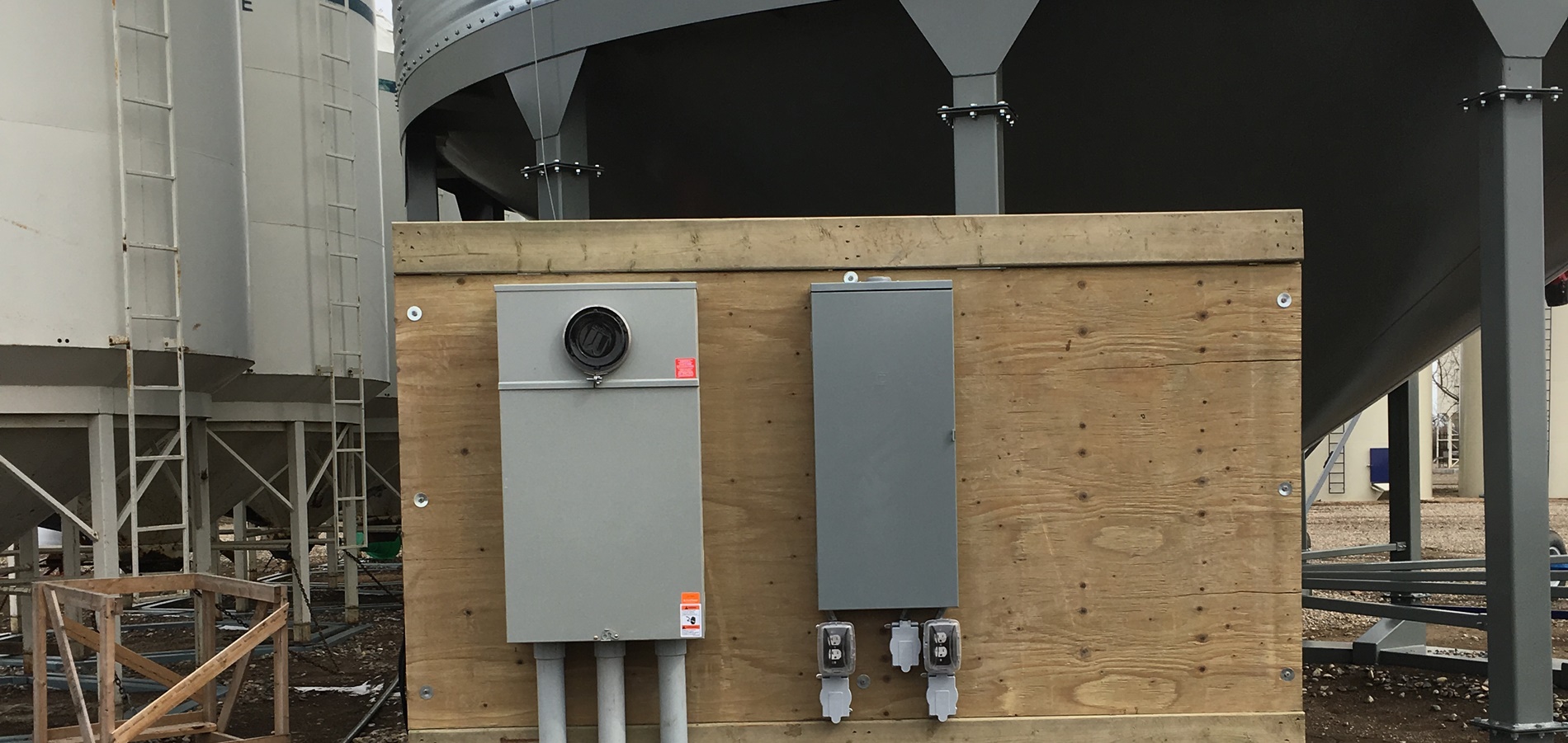 Agricultural Electrical Services Reinbold Electric in Macklin and